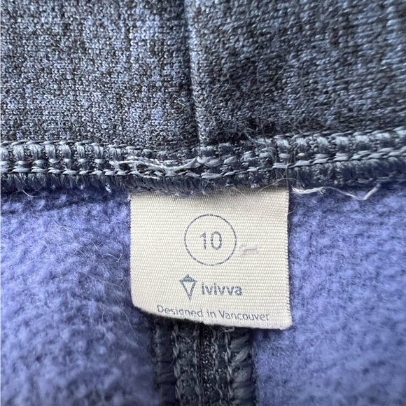 (10) Ivivva sweater with belt - Picture 5 of 5